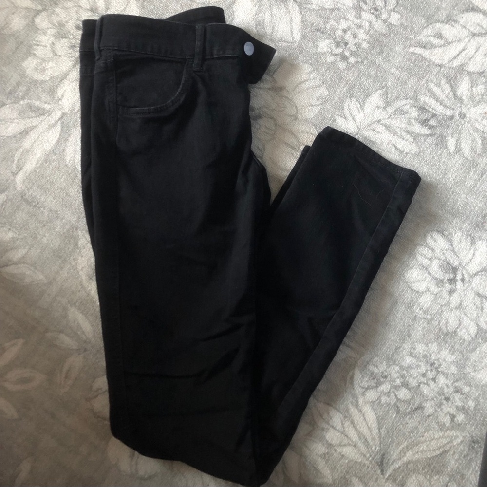 Black H&M skinny jeans